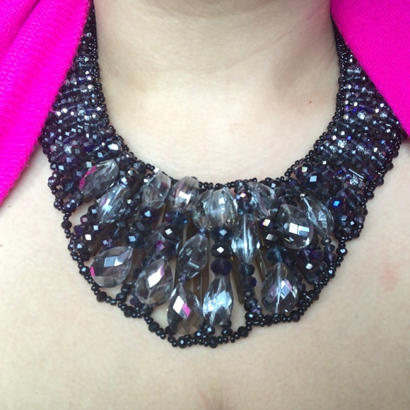 Statement necklace worn once